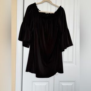 Black Off-Shoulder Women's Dress with Trumpeted Sleeve Bottoms